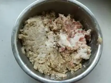 Make Pork sour dumplings step 1