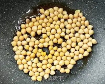 Make Quick hands, hawk bean step 2
