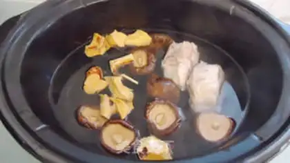 Make Five fingers for a peach pig to make an old chord soup step 2