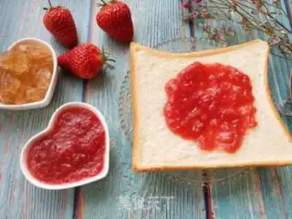 Make Strawberry sauce step 6
