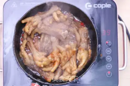 Make Hot beer chicken claws step 12