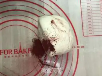 Make Double-coloured buns step 1
