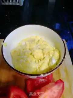 Make Tomato fried eggs step 2