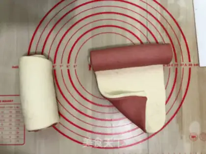 Make Double-coloured buns step 5