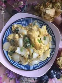 Make Lily fried eggs step 7
