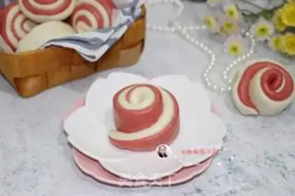 Make Double-coloured buns step 9