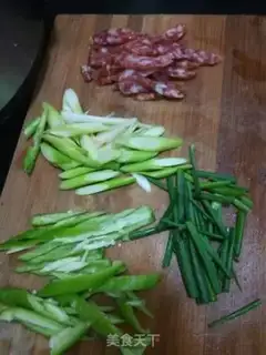 Make Sausage and garlic step 0
