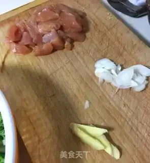 Make Double-flower fried chicken step 1