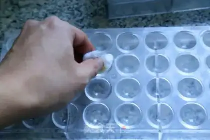 Make Star chocolate step 2