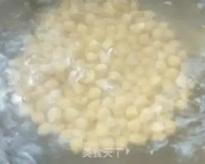 Make Seacet sesame roasted eagle beans step 1