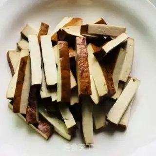 Make Celery fried tea step 1