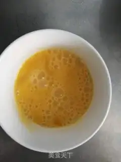 Make Chili fried eggs step 0