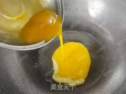 Make Egg bun step 2