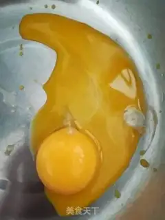 Make Egg yolk step 0