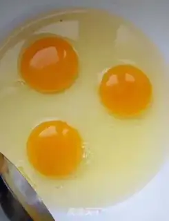 Make Eggs step 0