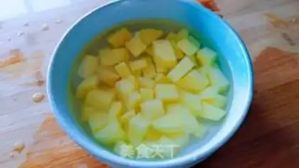 Make Five curry potatoes step 1