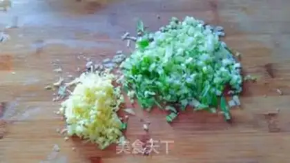 Make Fried eggs and dumplings step 3