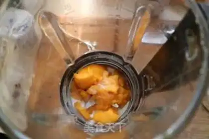 Make Mango yogurt cup step 1