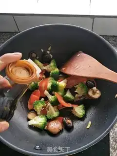 Make Fry mushrooms and broccoli step 6