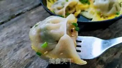 Make Fried eggs and dumplings step 18
