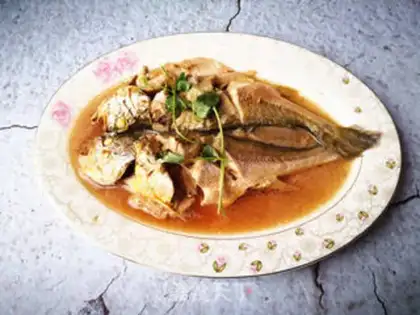 Make The family yellowfish step 6