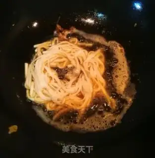 Make Fried eggs in the nest step 2