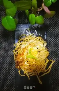Make Fried eggs in the nest step 5