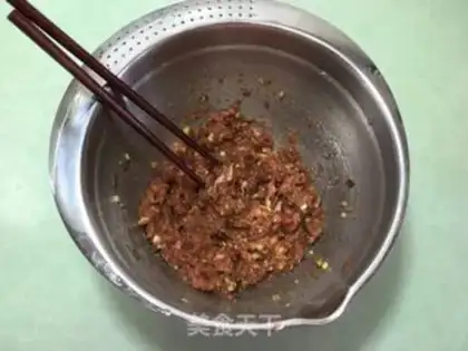 Make Pork cabbage pie step 3