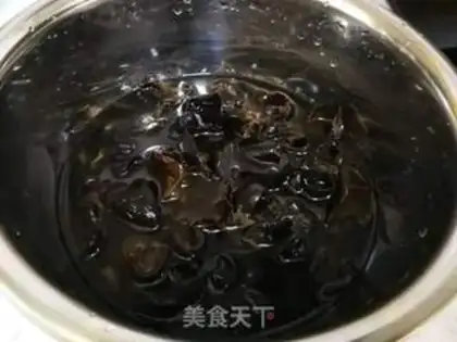 Make Black-mucked with garlic step 1