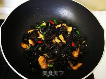 Make Black-mucked with garlic step 6