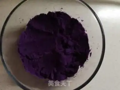 Make Milky potato rose rolls step 1