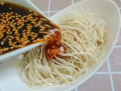 Make Spicy chicken silk step 9