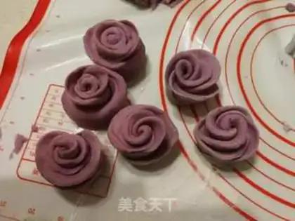 Make Milky potato rose rolls step 16