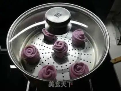 Make Milky potato rose rolls step 17