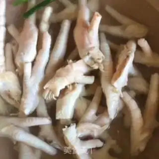 Make Plum chicken claws step 1