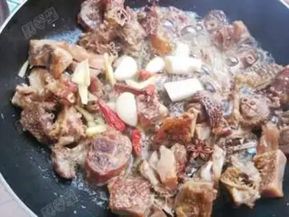Make Lian radish and chicken step 9