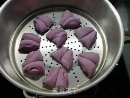 Make Milky potato rose rolls step 25