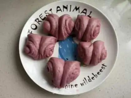 Make Milky potato rose rolls step 26