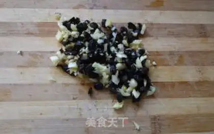 Make Scrambled salmon step 1