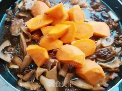 Make Lian radish and chicken step 16