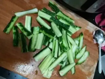 Make Skinny cucumber step 1