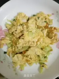 Make cucumber fried duck eggs step 6
