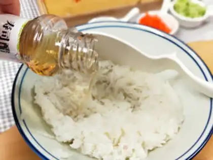 Make Eels sushi step 2