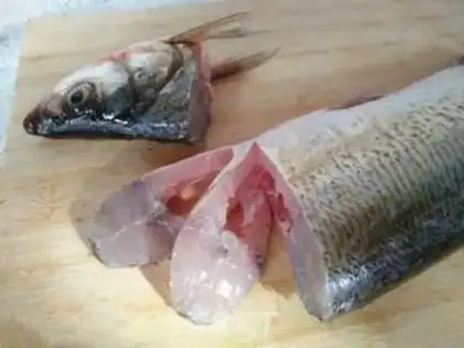 Make Peacock open-screen fish step 0