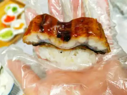 Make Eels sushi step 8