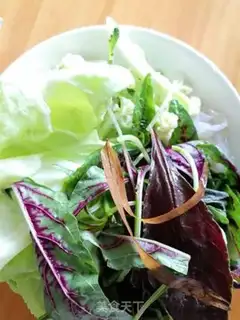 Make Low-fat nut salad step 0
