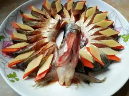 Make Peacock open-screen fish step 5