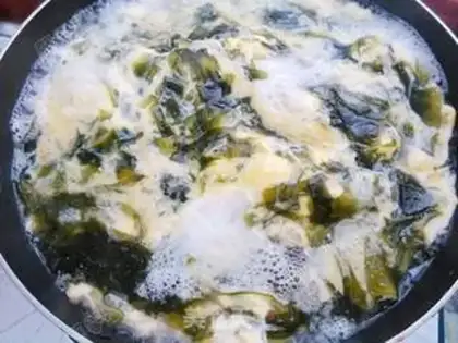 Make The dress and the egg soup step 8