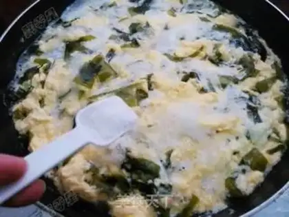 Make The dress and the egg soup step 9