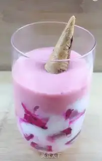Make The Dragon of the Heart strawberry milkshake step 3